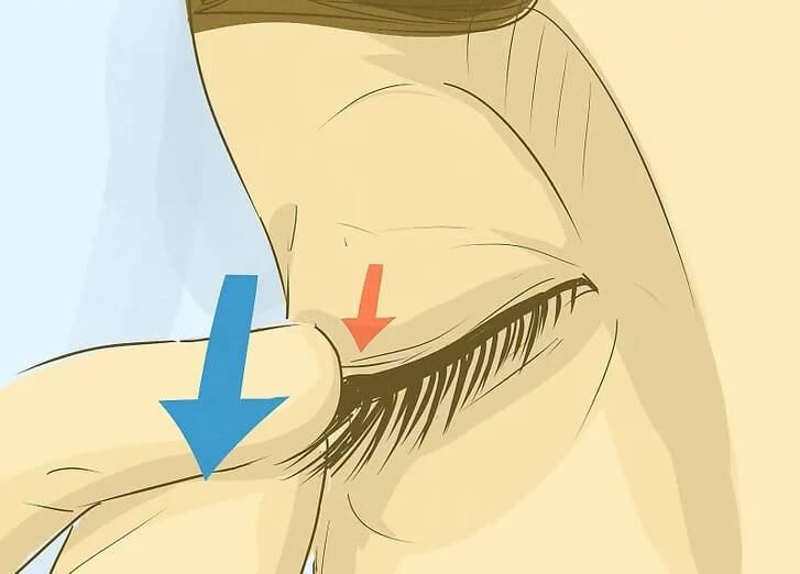 Cách lấy lông mi ra khỏi mắt đơn giản