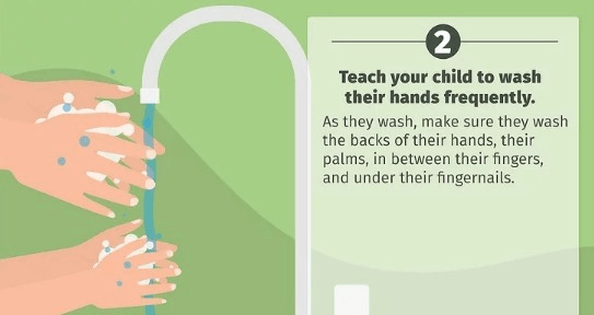 Cách dạy trẻ ngừng sờ tay lên mặt đơn giản tại nhà