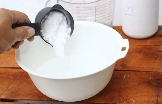 Cách làm sữa rửa mặt than hoạt tính an toàn hiệu quả