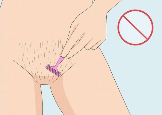 Hướng dẫn cách cắt tỉa lông trước wax bikini tại nhà bằng sáp